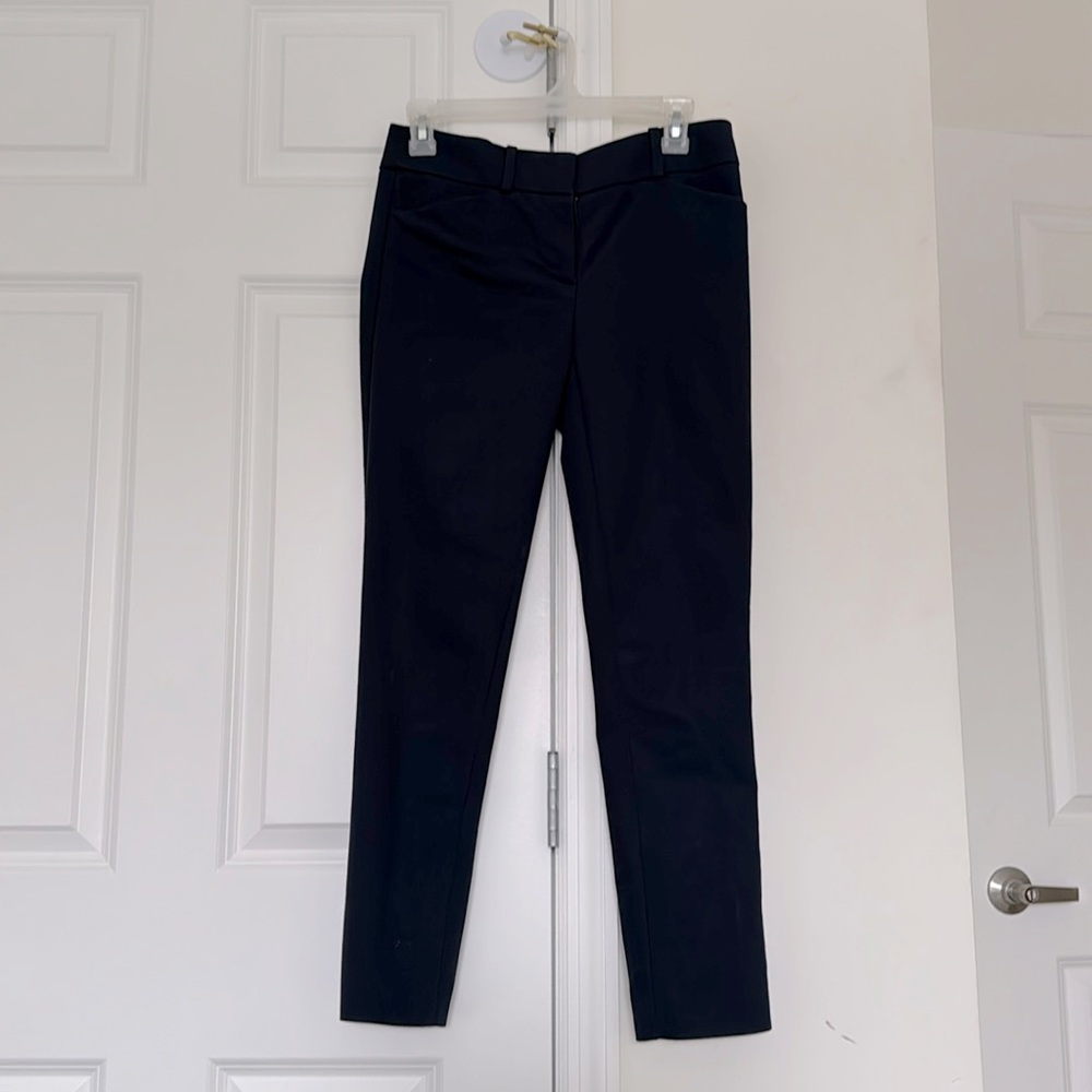 Loft 00 navy blue skinny dress pants.